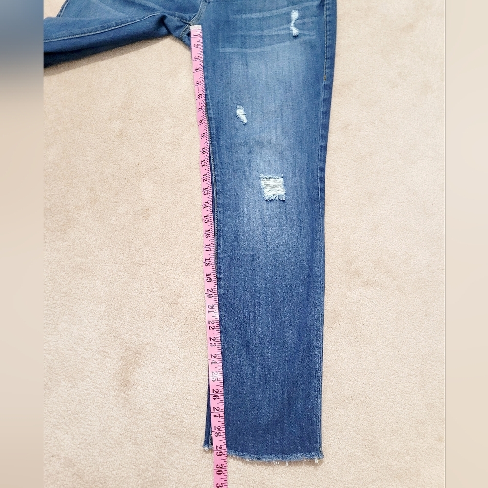 Cabi Boyfriend Jeans Womens Size 6 Distressed Raw Hem Stretch Denim Medium Wash - Picture 12 of 14